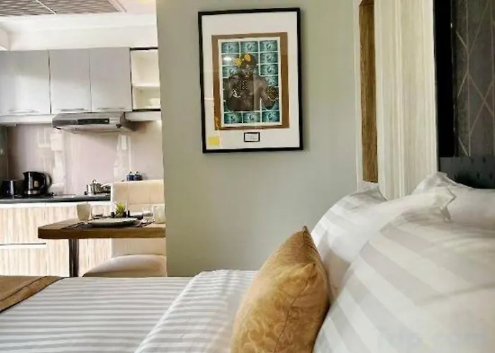 Icheck Residences Sukhumvit 20 Hotel