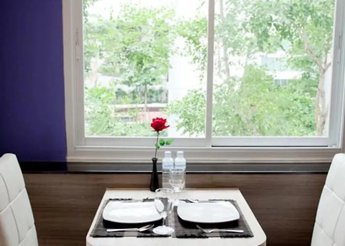 Icheck Residences Sukhumvit 20 Hotel
